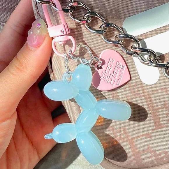 Baby blue ballon dog purse keychain clip on charm with pink heart New! - Picture 3 of 3